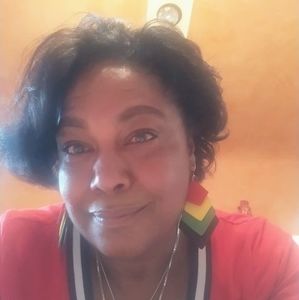 Meet your Posher, Pamela